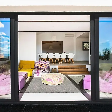 Casa Carmen فيلة ألكانار